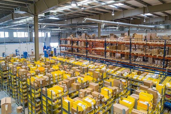 Ngành logistics và kho bãi